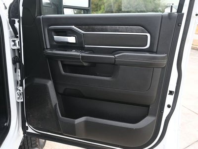 2024 RAM 3500 Chassis Tradesman/SLT/Laramie/Limited