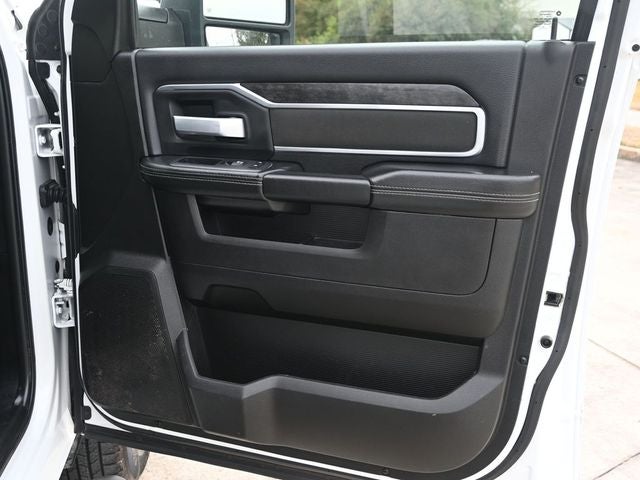 2024 RAM 3500 Chassis Tradesman/SLT/Laramie/Limited