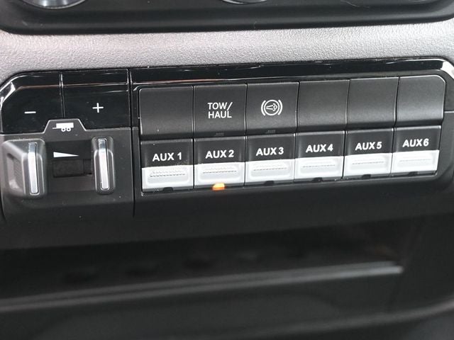 2024 RAM 3500 Chassis Tradesman/SLT/Laramie/Limited
