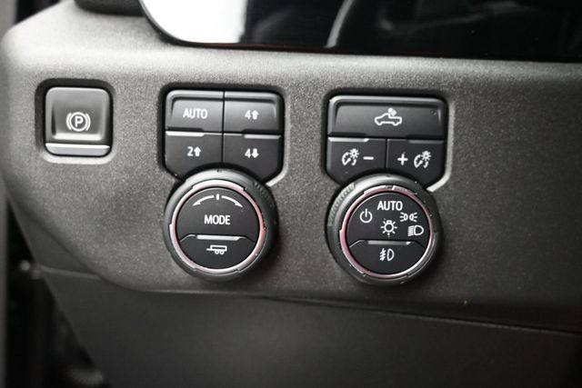 2022 Chevrolet Silverado 1500 4WD Crew Cab Short Bed LT Trail Boss