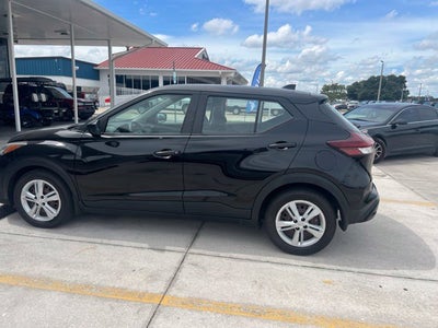 2021 Nissan Kicks S