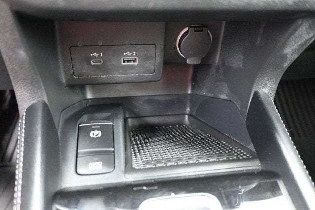 2023 Nissan Kicks SR Xtronic CVT