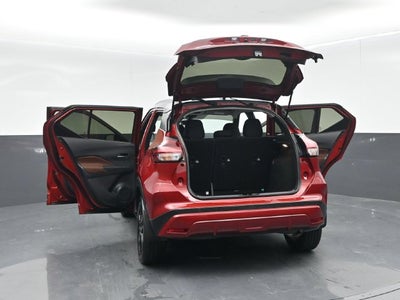 2023 Nissan Kicks SR Xtronic CVT
