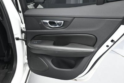 2021 Volvo S60 Recharge Plug-In Hybrid T8 R-Design Expression