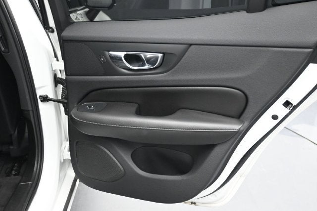2021 Volvo S60 Recharge Plug-In Hybrid T8 R-Design Expression