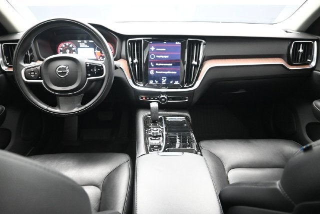 2021 Volvo S60 Recharge Plug-In Hybrid T8 R-Design Expression