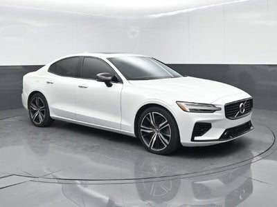 2021 Volvo S60 Recharge Plug-In Hybrid T8 R-Design Expression