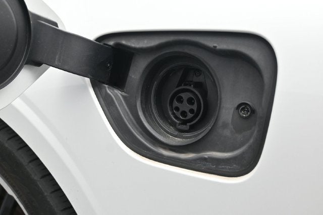 2021 Volvo S60 Recharge Plug-In Hybrid T8 R-Design Expression