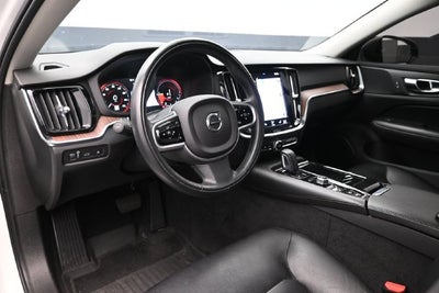 2021 Volvo S60 Recharge Plug-In Hybrid T8 R-Design Expression