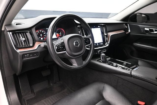 2021 Volvo S60 Recharge Plug-In Hybrid T8 R-Design Expression