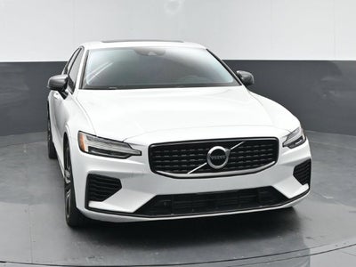 2021 Volvo S60 Recharge Plug-In Hybrid T8 R-Design Expression