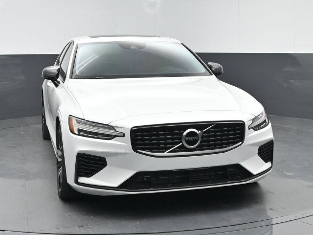 2021 Volvo S60 Recharge Plug-In Hybrid T8 R-Design Expression