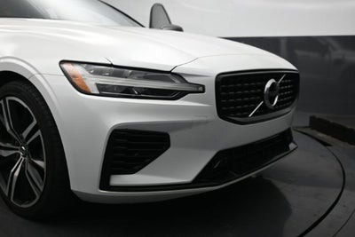 2021 Volvo S60 Recharge Plug-In Hybrid T8 R-Design Expression