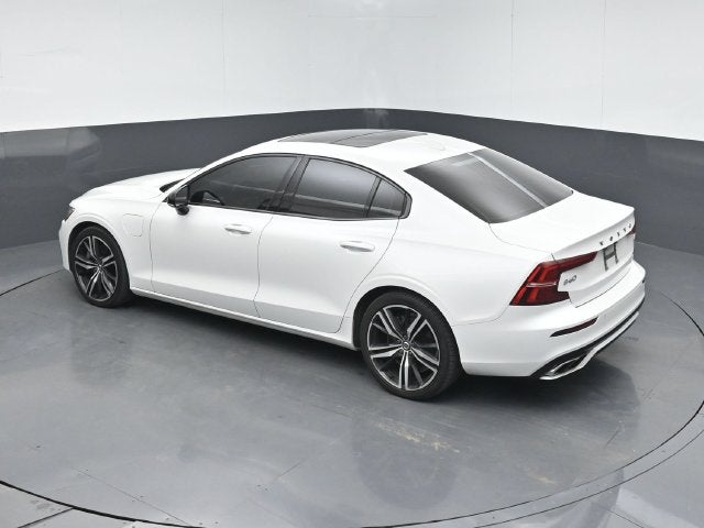 2021 Volvo S60 Recharge Plug-In Hybrid T8 R-Design Expression