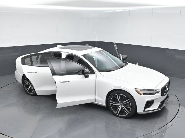 2021 Volvo S60 Recharge Plug-In Hybrid T8 R-Design Expression