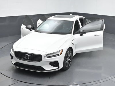 2021 Volvo S60 Recharge Plug-In Hybrid T8 R-Design Expression