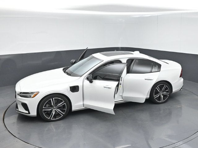 2021 Volvo S60 Recharge Plug-In Hybrid T8 R-Design Expression