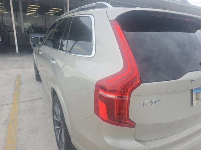 2018 Volvo XC90 T6 Momentum